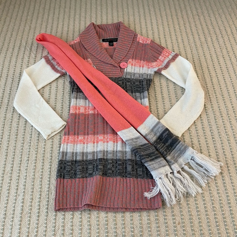 Derek Heart Long Sleeve Sweater with Scarf - Size: Girl’s Small 7 - 8
